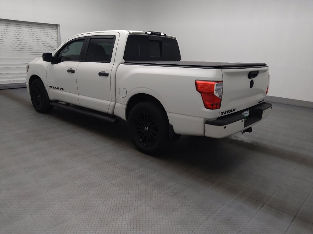 Used 2018 Nissan Titan SV w/ SV Convenience Package RWD image 3