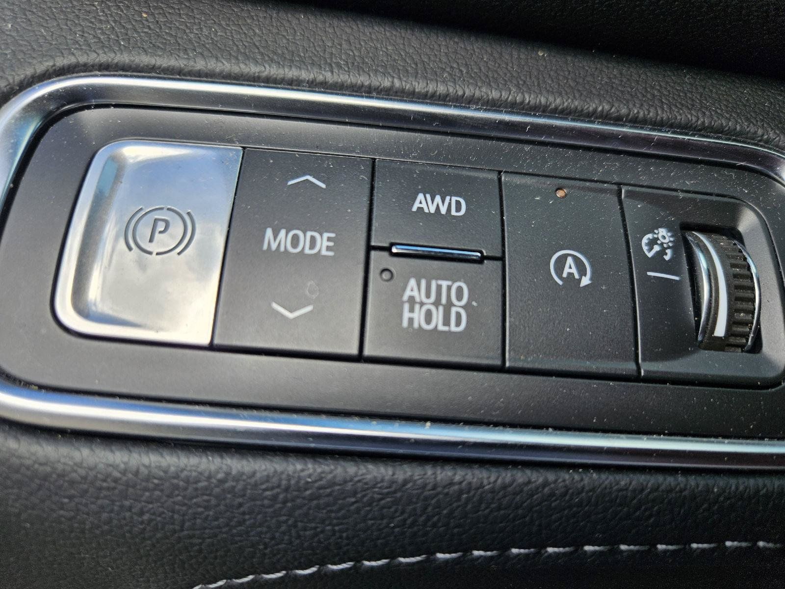 Used 2026 Buick Enclave Preferred AWD/4WD image 12