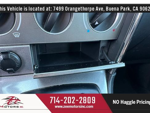 Used 2005 Toyota Matrix XR FWD image 28