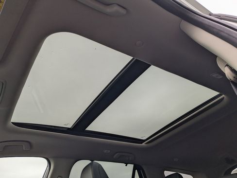 Used 2023 Honda Pilot Touring image 31