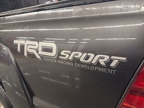 Used 2015 Toyota Tacoma 4x4 Double Cab w/ TRD Sport Package image 8