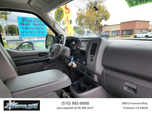 Used 2020 Nissan NV 2500 SV image 12