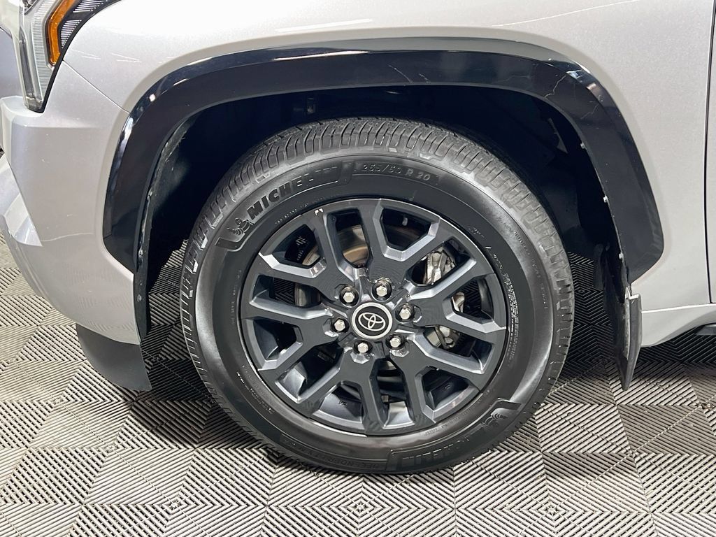 Certified 2023 Toyota Sequoia Platinum AWD/4WD image 28