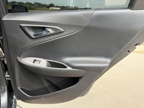 Used 2017 Chevrolet Malibu LT FWD image 28