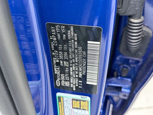 Used 2025 Hyundai Elantra Sport FWD image 24