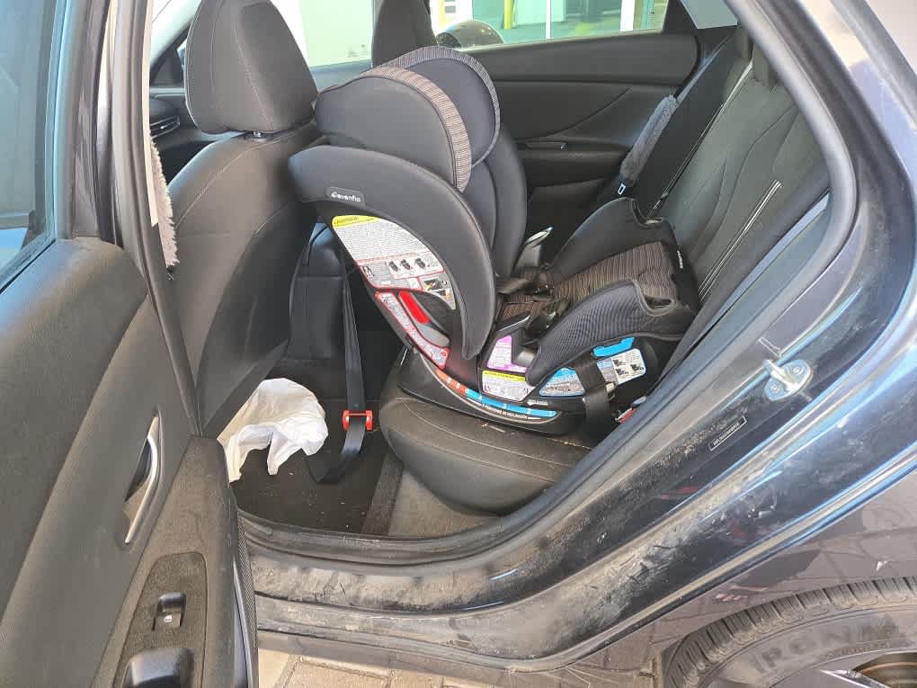 Used 2021 Hyundai Elantra SEL w/ Convenience Package FWD image 21