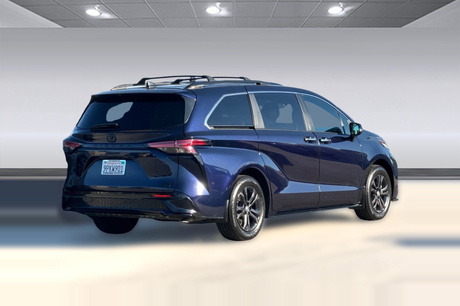 Certified 2024 Toyota Sienna XSE w/ XSE Premium Package AWD/4WD image 9