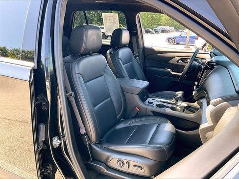 Used 2023 Chevrolet Traverse LT AWD/4WD image 10