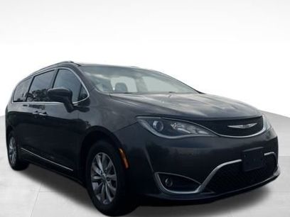 Used 2019 Chrysler Pacifica Touring-L