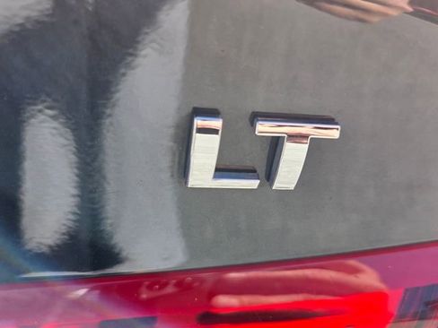 Used 2016 Chevrolet Malibu LT image 16