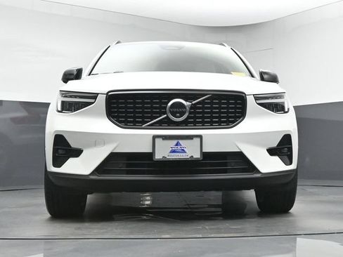 Used 2023 Volvo XC40 B5 Plus w/ Driver Assist Package AWD/4WD image 37