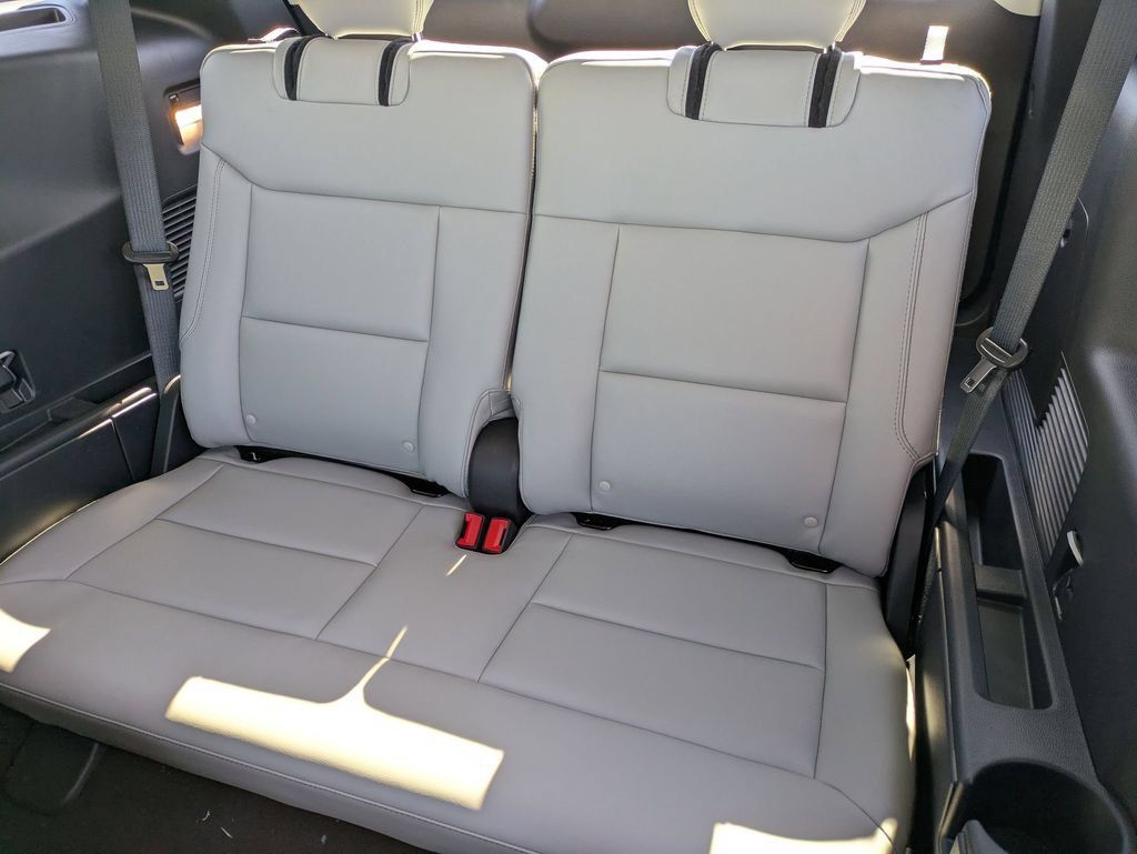 New 2026 Ford Explorer Active w/ Active Comfort Package AWD/4WD image 19