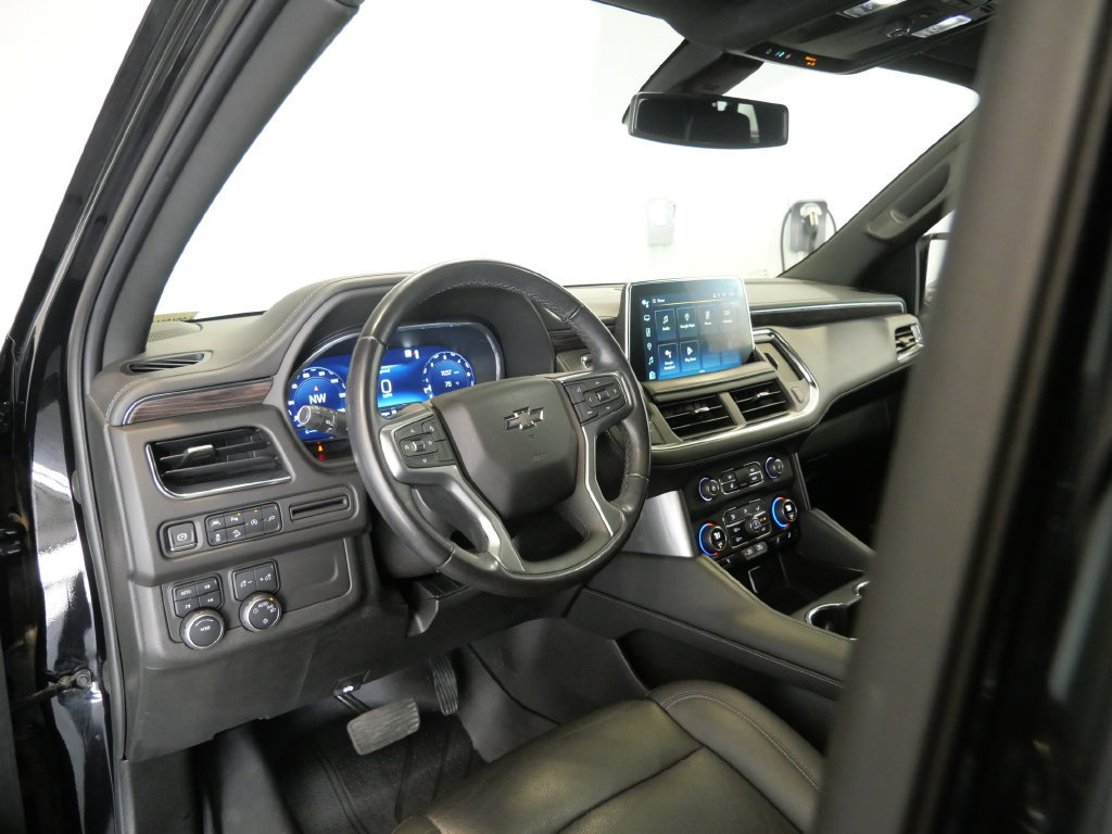 Used 2022 Chevrolet Suburban Z71 AWD/4WD image 13
