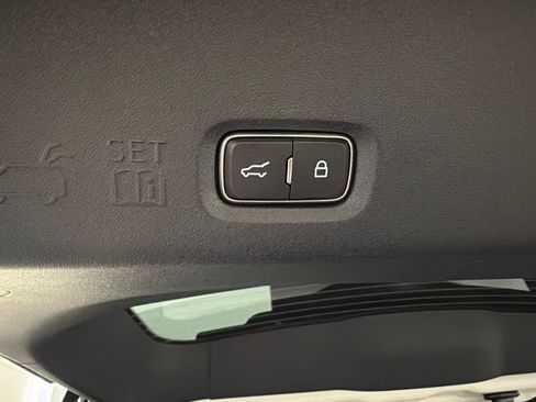 Used 2026 Lincoln Navigator Reserve AWD/4WD image 42