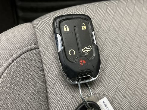 Used 2020 Chevrolet Silverado 1500 LT w/ Convenience Package image 25