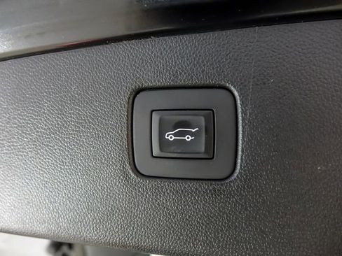 Used 2025 Buick Envista Avenir FWD image 25