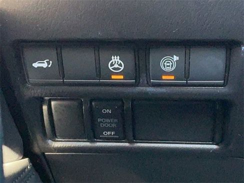 Used 2023 Nissan Armada SL w/ Captain's Chairs Package image 30