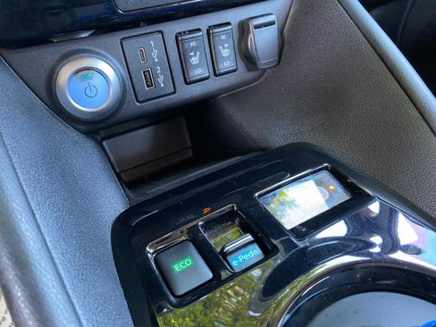 Used 2025 Nissan Leaf SV Plus image 61