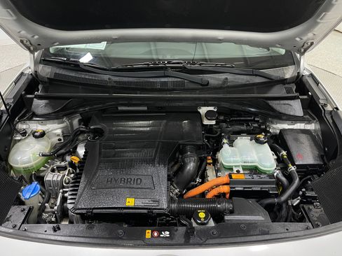 Used 2017 Kia Niro Touring image 27