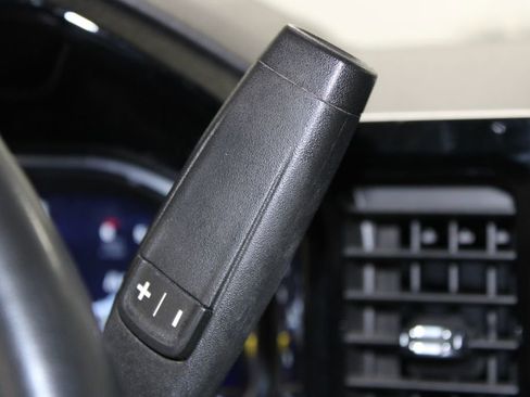 Used 2023 Chevrolet Silverado 1500 LT AWD/4WD image 22
