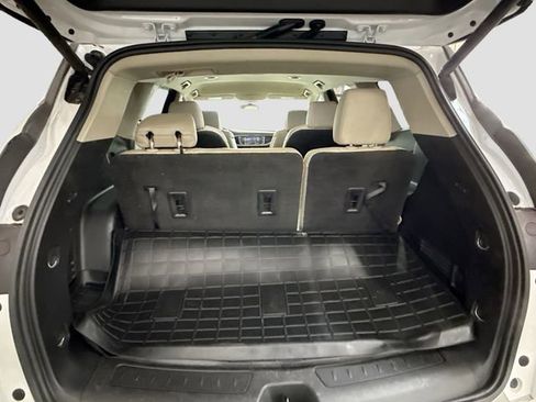 Used 2020 Buick Enclave Essence image 26