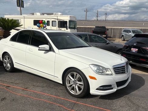 Used 2013 Mercedes-Benz C 250 Sedan image 5