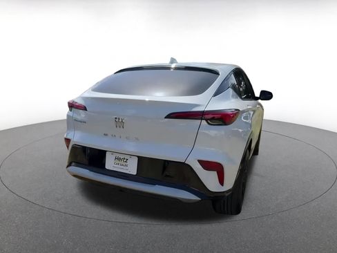 Used 2025 Buick Envista Sport Touring image 14