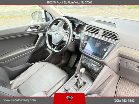 Used 2018 Volkswagen Tiguan SE w/ 3rd Row Seat Package AWD/4WD image 22