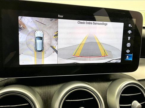 Used 2021 Mercedes-Benz GLC 300 GLC 300 image 23