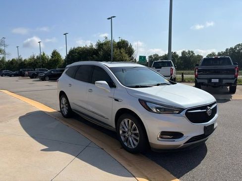 Used 2021 Buick Enclave Essence w/ Sound and Sites Package FWD image 7