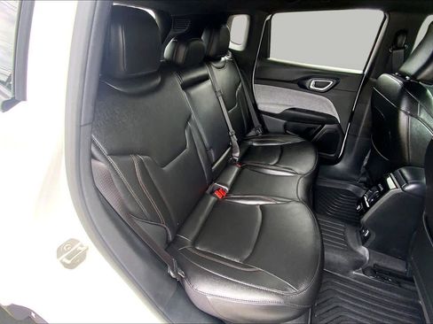 Used 2024 Jeep Compass Latitude AWD/4WD image 19