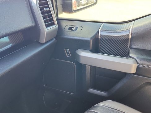 Used 2018 Ford F150 Raptor w/ Equipment Group 802A Luxury image 28