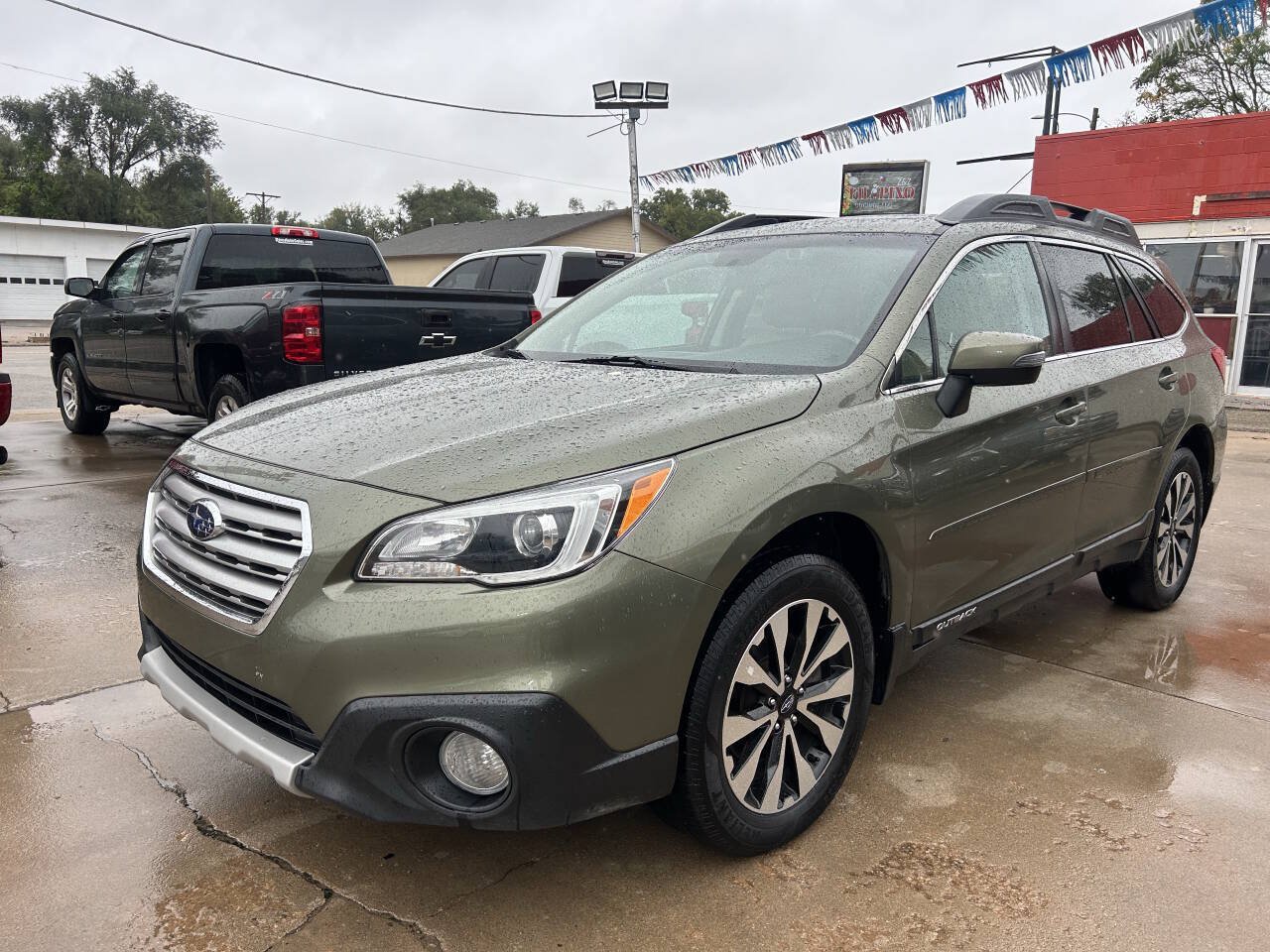 Used 2016 Subaru Outback 2.5i Limited AWD/4WD image 2