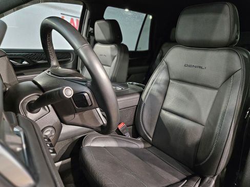 Used 2023 GMC Yukon Denali image 24