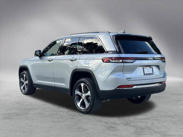Certified 2025 Jeep Grand Cherokee Limited RWD image 7