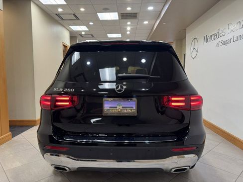 Certified 2025 Mercedes-Benz GLB 250 image 4