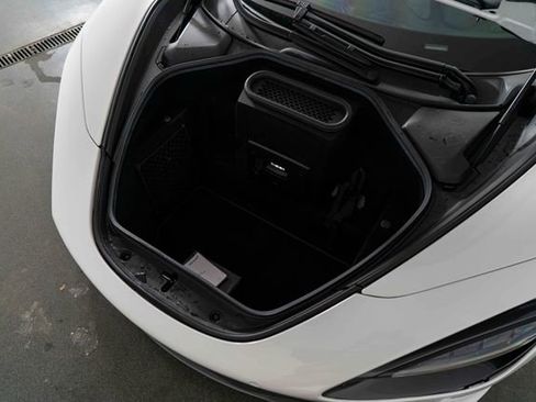 Used 2019 McLaren 720S Performance image 25