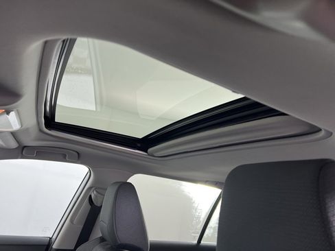 Used 2020 Toyota RAV4 XLE image 21