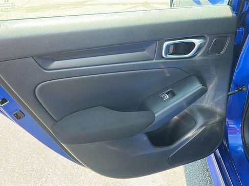 Used 2023 Honda Civic EX image 11