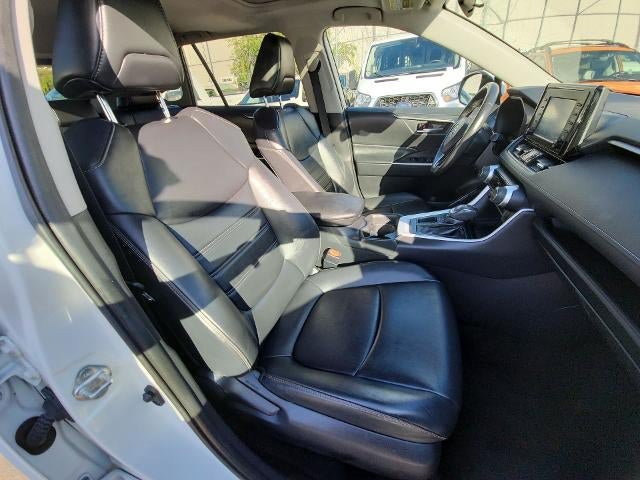 Used 2019 Toyota RAV4 XLE Premium w/ Carpet Mat Package FWD image 27