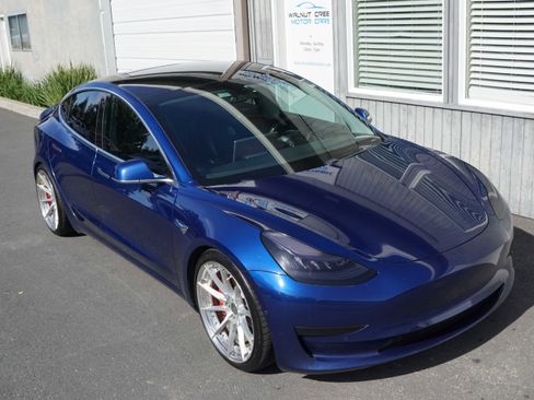 Used 2020 Tesla Model 3 Performance AWD/4WD image 23