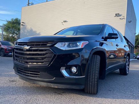Used 2019 Chevrolet Traverse LT w/ LT Premium Package AWD/4WD image 12