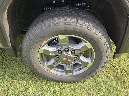 New 2026 GMC Sierra 2500 SLE w/ SLE Value Package; image 16