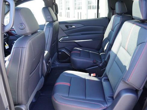 New 2026 Chevrolet Traverse RS w/ LPO, Floor Liner Package AWD/4WD image 11