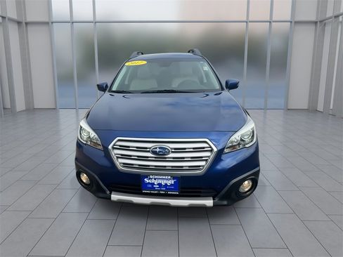 Used 2017 Subaru Outback 2.5i Limited image 3