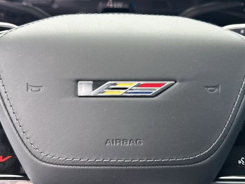 New 2026 Cadillac Lyriq V image 17