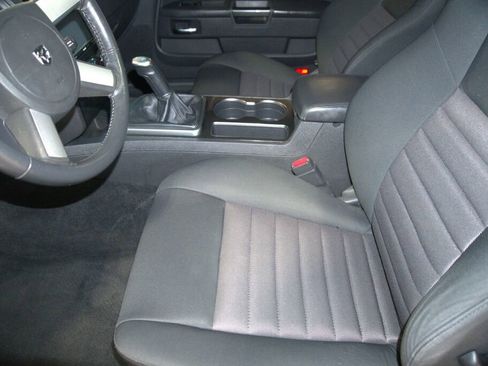 Used 2009 Dodge Challenger R/T image 36