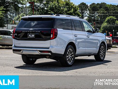 Used 2025 Ford Expedition Platinum AWD/4WD image 6