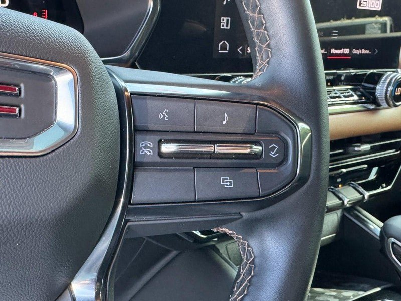 Used 2025 GMC Canyon AT4 w/ Nightfall Edition AWD/4WD image 19