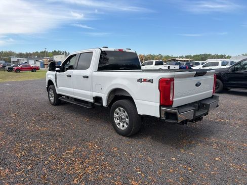 Certified 2024 Ford F250 XLT image 3